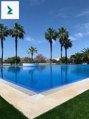 Rez-de-chaussée à Costa Esuri. Bajo exclusivo con terraza y tour virtual  decide antes de visit