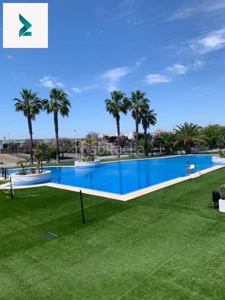Foto dfec1c05-b001-4ab6-b35c-b35534820829. Planta baixa amb calefacció aparcament piscina a Ayamonte