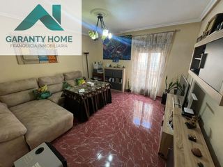 Pis a Martos. Piso 78 m2 en martos  3 dormitorios y balcón