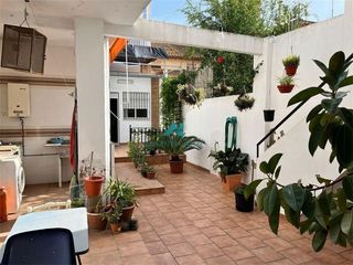 Haus in Benifaraig. Casa de pueblo con encanto y gran potencial en benifaraig valènc