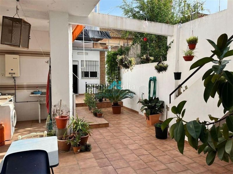 Foto 5fb219dd-dd66-4401-bd07-06d1e8fab52f. Casa amb aparcament a Benifaraig Valencia