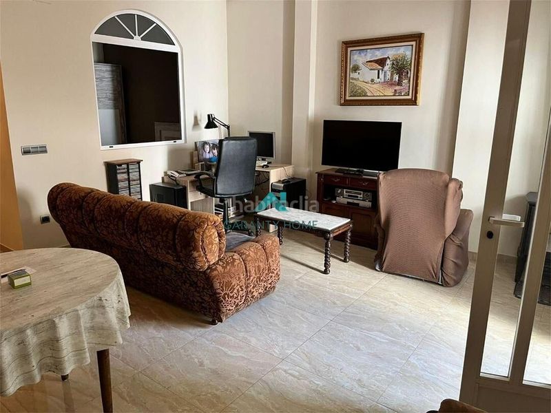 Foto a181d8dd-da70-4707-b1c3-7371efebae31. Casa amb aparcament a Benifaraig Valencia