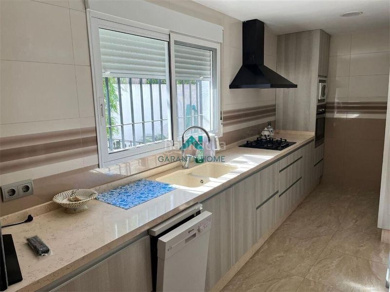 Foto e898d41a-bbc9-42cc-8e82-7ce42b37d79b. Casa amb aparcament a Benifaraig Valencia