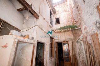 Casa en Antiga Moreira. Casa de 300 m2 en pleno centro de sagunto con posibilidad de cre