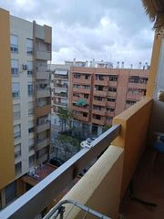 Pis a Camí Reial. Amplia vivienda luminosa de 4 habitaciones con ascensor en valen
