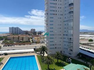 Piso en El Perellonet. Piso con vistas al mar en el perellonet  urbanización con piscin