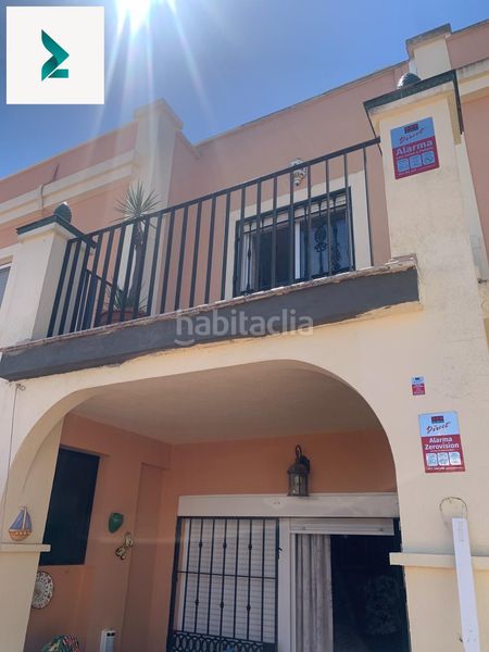Foto 6e478ec5-eccf-41f0-bf0a-48021ca1e140. Casa adosada vive o invierte en la playa míralo ya con tour virtual en El Portil