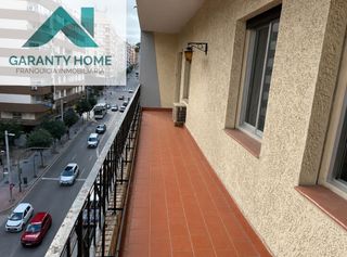 Pis a Avda de Madrid - Pº de la Estación. Piso en zona el corte inglés con terraza, balcón y gran amplitud