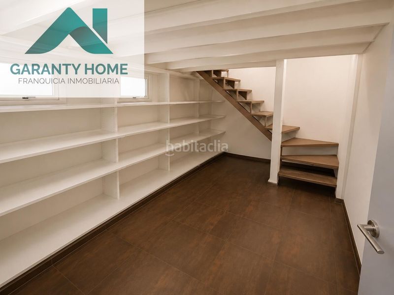 Foto f19c18e1-6b9b-4bb2-a5e6-21bd8585375f. Alquiler local comercial  en avd. aceituneros con escaparate y patio en Martos