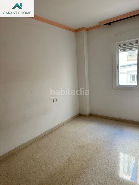 Foto 6eb67112-56c4-40e4-b617-14ee4fc408a3. Edificio in Centro Torre del Mar