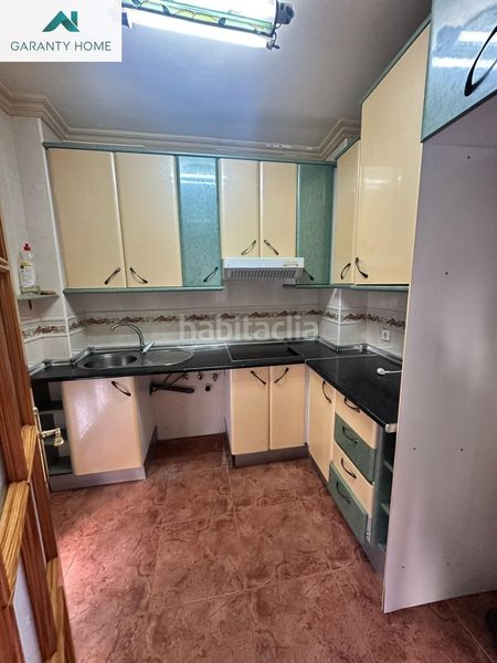 Foto a0fdebfc-e377-453d-850c-c793926acd08. Edificio in Centro Torre del Mar