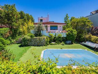 Casa in Colonia. Chalet independiente con piscina y vistas a la sierra en la colo