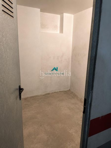 Foto ed58a9d0-c4ba-4603-871e-7a8b5b3a677b. Aparcament cotxe a Corinto-Almardà Sagunt
