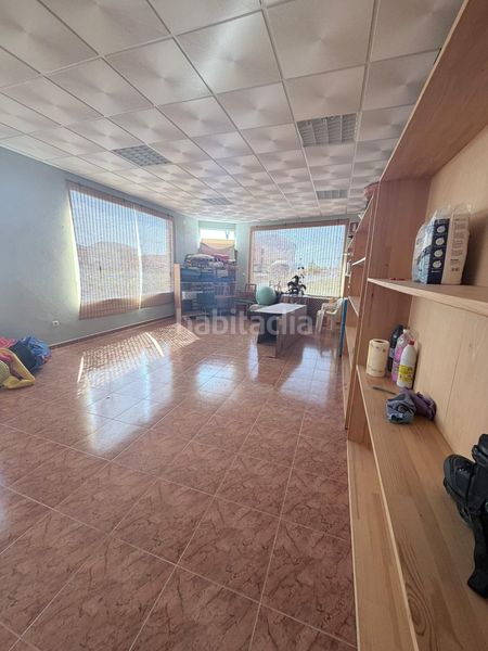 Foto 58a3e4b9-9525-45f2-b155-4ffa7b5536d9. Casa amb calefacció aparcament a Gálvez