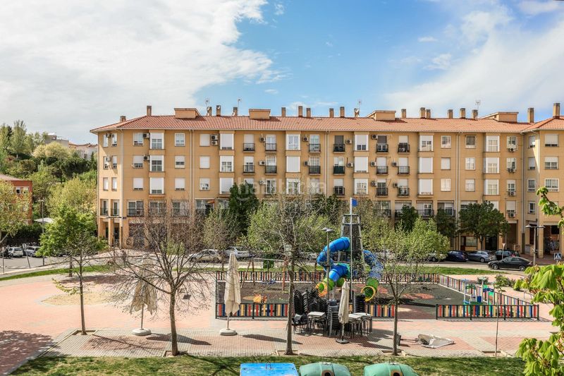 Foto d5c894ae-3d3c-4082-96d1-d27a6104500e. Pis amb calefacció aparcament piscina a El Mirador-El Grillero Arganda del Rey
