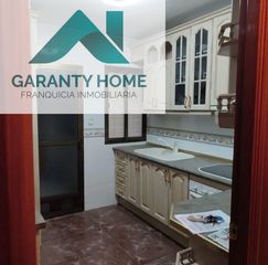 Flat in Torredonjimeno. Piso en el centro de torredonjimeno con balcón y opción de coche