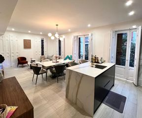 Appartement à Opañel. Vivienda de lujo, a la venta