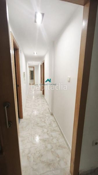 Foto b3aad655-0db1-4295-92a4-715e7c5f208a. Pis a Ciutat Jardí Valencia