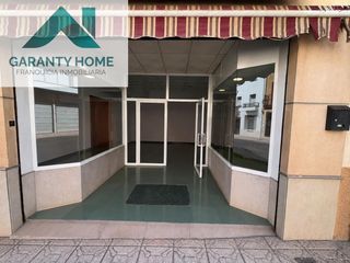 Miete Geschäftsraum in Martos. Local en martos centro con dos escaparates visibles