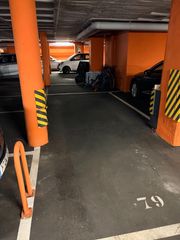 Aparcament cotxe a Mirasierra