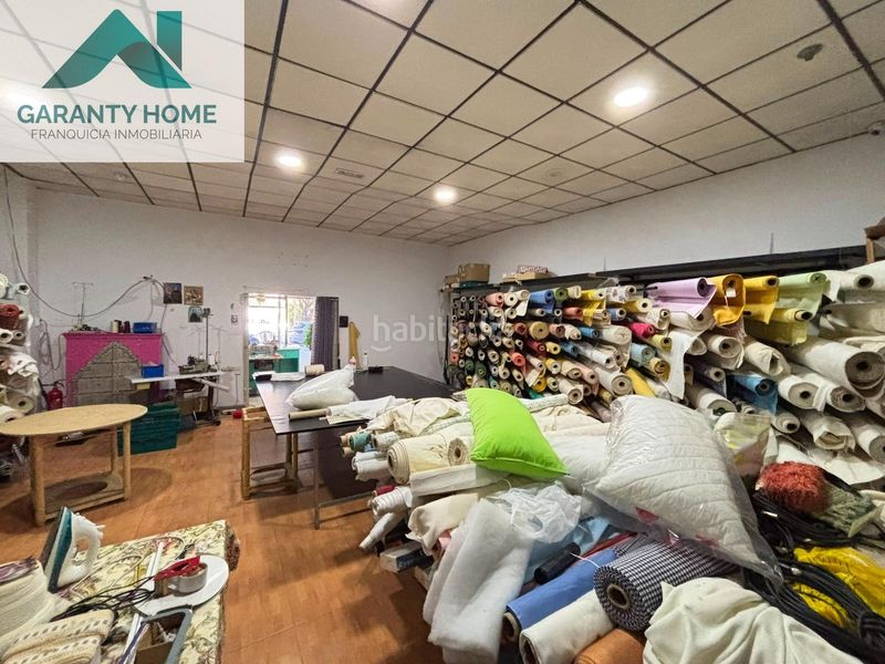 Foto 2c923e34-814c-4add-8297-880897e90b33. Alquiler local comercial  con gran escaparate y zona de paso en Martos