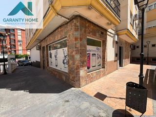 Rent Business premise in Martos. Local comercial en martos con salida de humos y grandes escapara