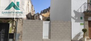 Wohngrundstück in Martos. Solar en fuente de la villa con entorno tranquilo y servicios ce