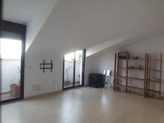 Location Appartement à Yuncler. Atico en yuncler