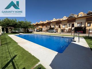 Chalet in Guardia de Jaén (La). Casa junto a urbanización campo olivo, la guardia de jaén