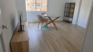 Affitto Appartamento in Peñamefecit - Avda Barcelona. Piso en avenida de andalucía con reforma integral y mobiliario a