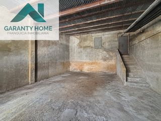 Aparcament cotxe a Martos. Cochera en martos con luz, agua y gran capacidad