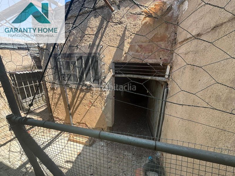 Foto eafcca3e-9588-40b0-8b3c-880a7b01bb5e. Aparcament cotxe a Martos