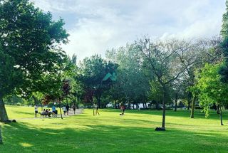 Local Comercial a Parque Lisboa-La Paz. Oportunidad de compraalquiler de local de 890 metros en alcorcon