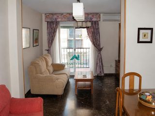 Rent Flat in Belén - San Roque. Habitación para estudiantes junto al corte inglés