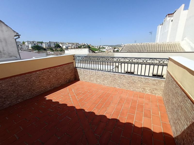 Foto 880f894b-ad0e-4b46-92be-d9b0ea154eb5. Casa amb aparcament a Aguilar de la Frontera
