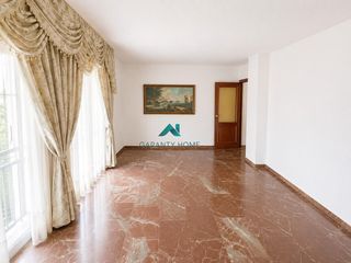 Appartement à San Ildefonso - Catedral. Piso en san ildefonso con gran luminosidad y semireformado