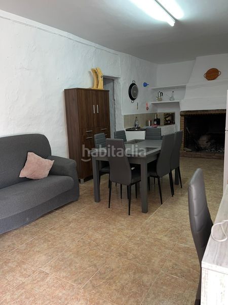 Foto b4a3790e-03b5-430b-a124-d514bfd1c828. Masia a Adra