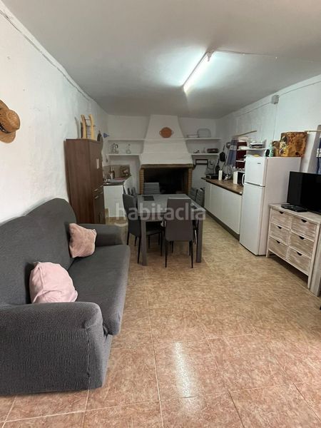 Foto c90d90d9-c1f2-4387-849e-153ba51e1bf1. Masia a Adra