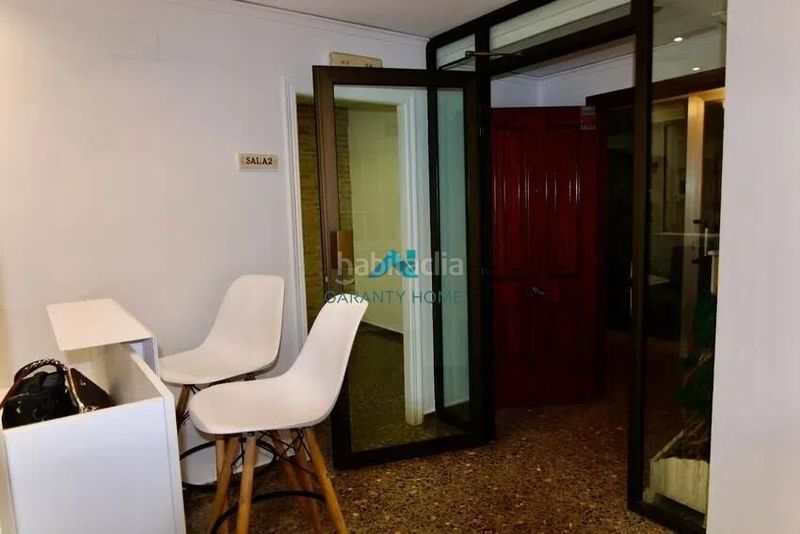 Foto 16ca9af9-6e64-4a59-b9c9-d2c4c896a009. Local comercial local acondicionado como clínica dental o en Sagunt