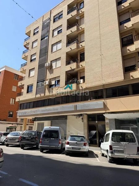 Foto 403080ea-de5c-4136-a5a4-53d03c648036. Local comercial local acondicionado como clínica dental o en Sagunt