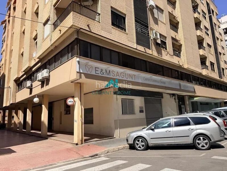 Foto 7e1fb29a-c9ba-4429-94a2-605e0f4ecb7b. Local comercial local acondicionado como clínica dental o en Sagunt