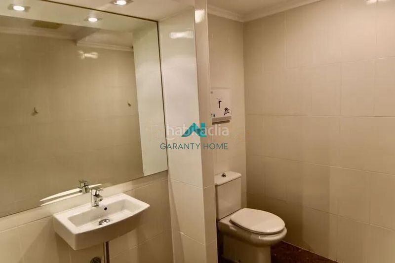 Foto c923a8c9-4936-4071-b340-df04816654b9. Local comercial local acondicionado como clínica dental o en Sagunt