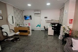 Transfer Business premise in Zona Alta. Traspaso de centro de estética en puçol