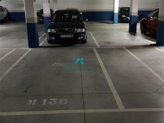 Posto auto in La Dehesa - El Pinar. Venta  plaza  de  garaje