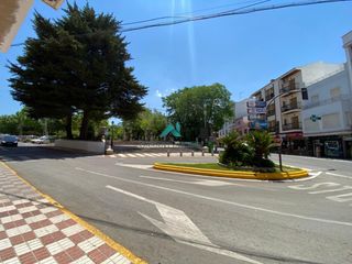 Lloguer Local Comercial a Torredonjimeno. Local comercial en centro de torredonjimeno con salida de humos