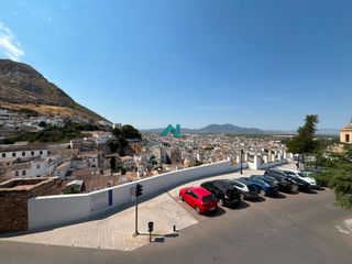 Maison à Martos. Casa en martos lista para entrar a vivir con terraza y ascensor