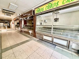 Business premise  Avenida avenida menéndez pelayo. Local comercial en venta con dos plantas junto al retiro  madrid