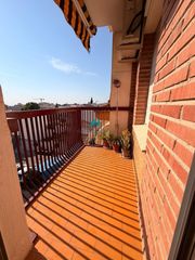 Etagenwohnung in Martos. Piso céntrico en martos con ascensor, balcón y gran luminosidad