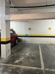 Aparcament cotxe a Centro
