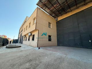 Nau industrial a Centro. Espectacular nave a la venta, ideal para inversion.